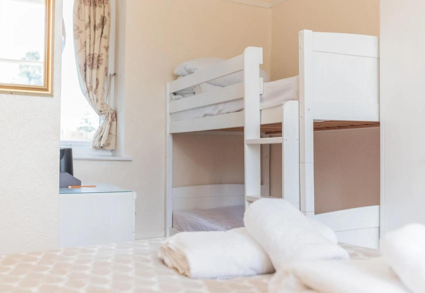 Rayrigg Villa At Windermere Room photo